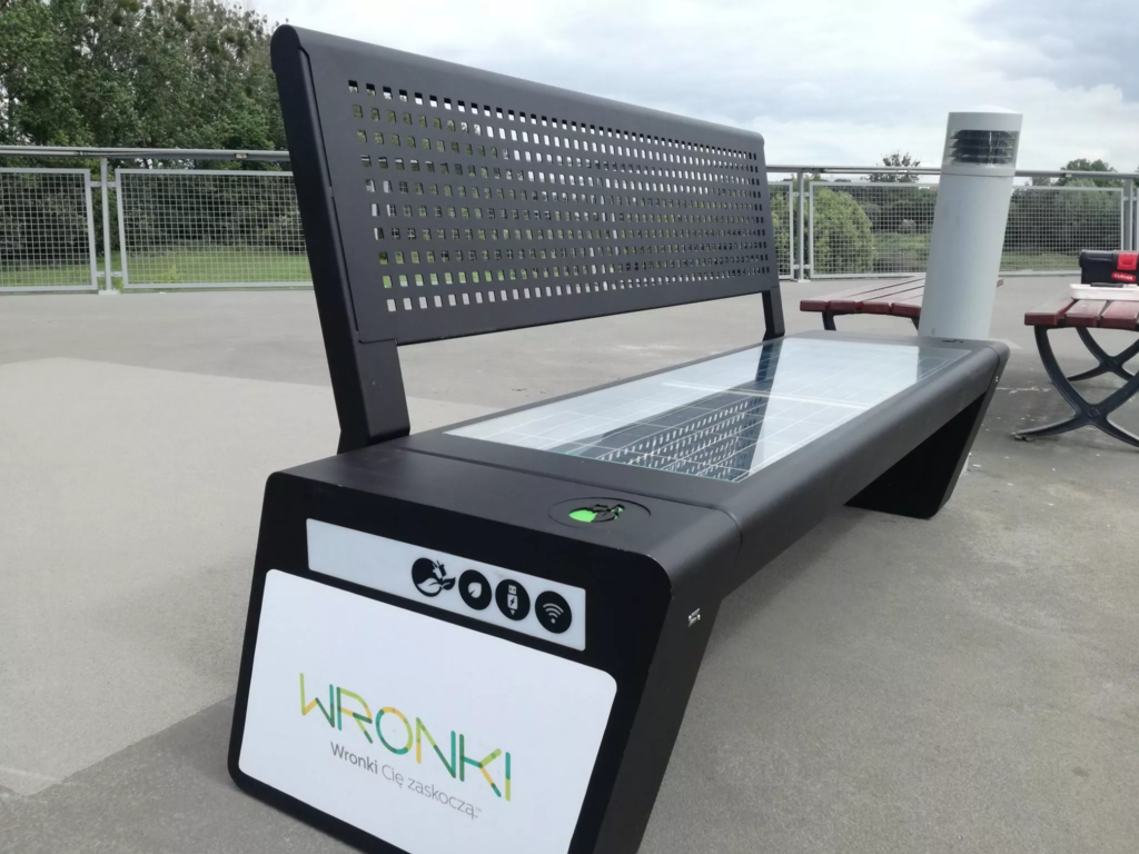 Seedia Smart Benches